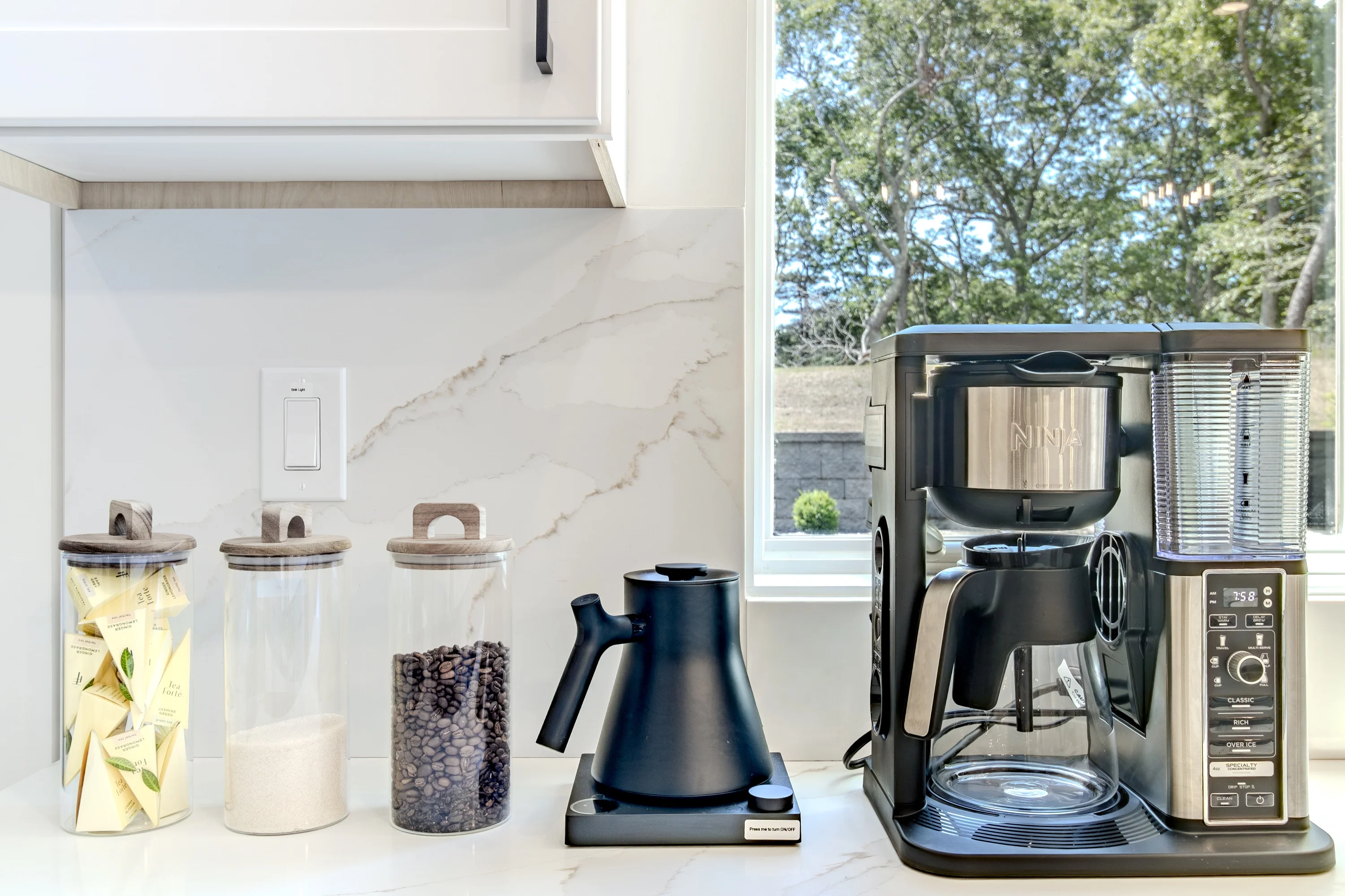 Coffee & espresso station