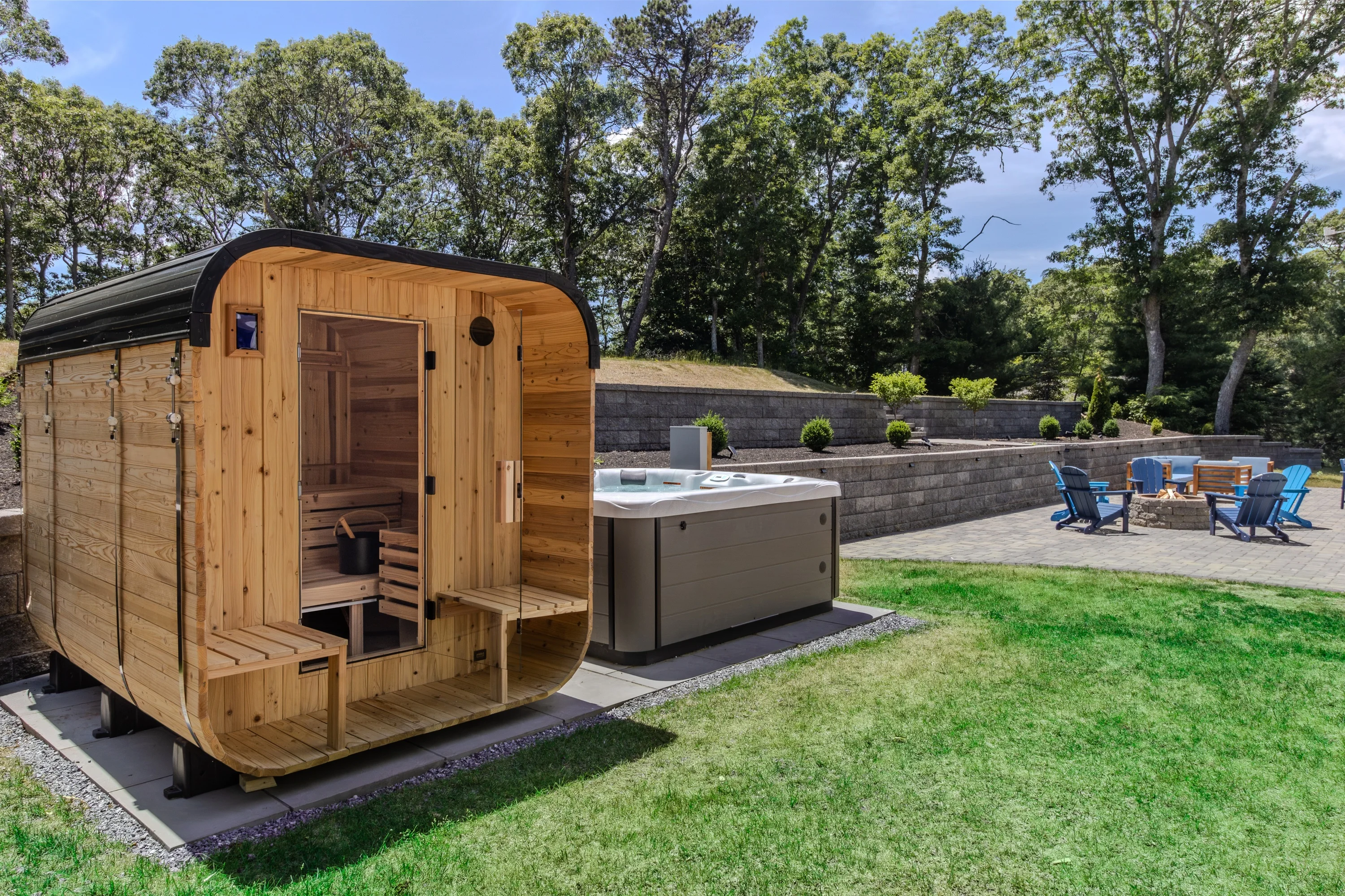 Cedar sauna and hot tub
